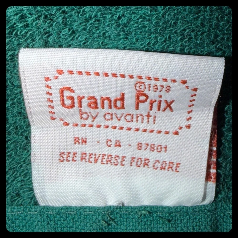 Vintage Grand Prix by Avanti Christmas Reindeer Towel Set Green Embroidered